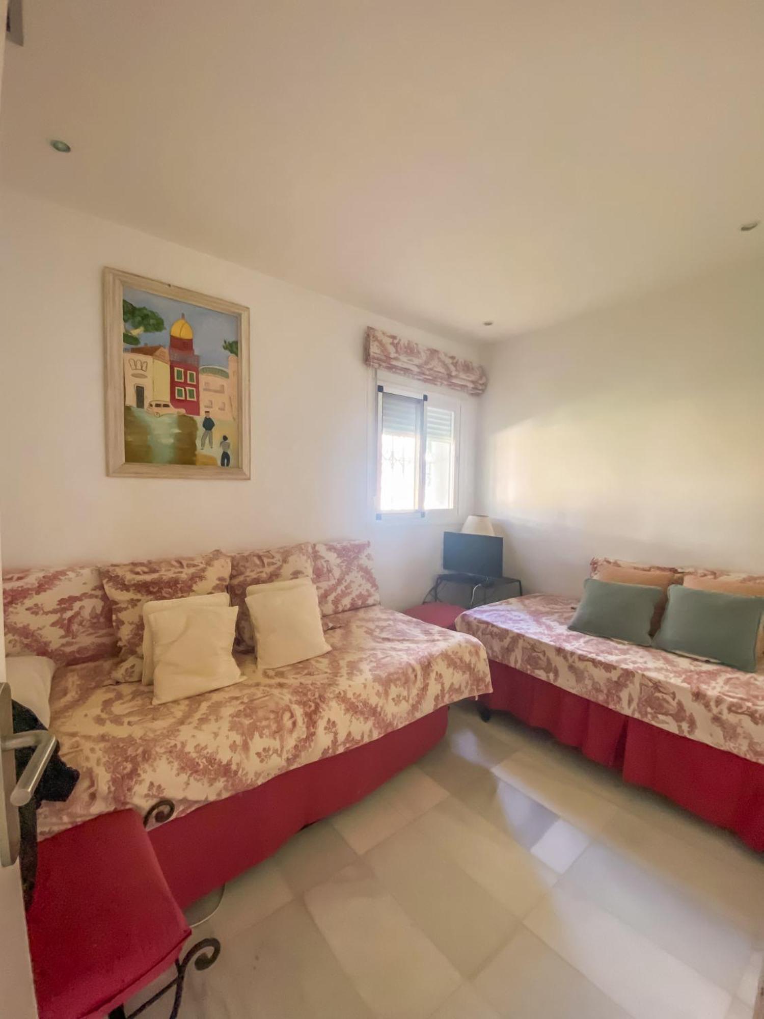 Alcazaba Beach Apartment Estepona Exterior foto